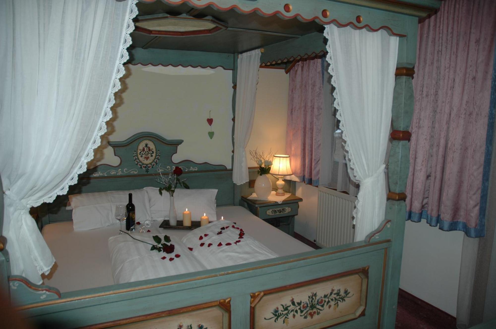 גינזלינג Hotel Gasthaus Schwarzenstein מראה חיצוני תמונה