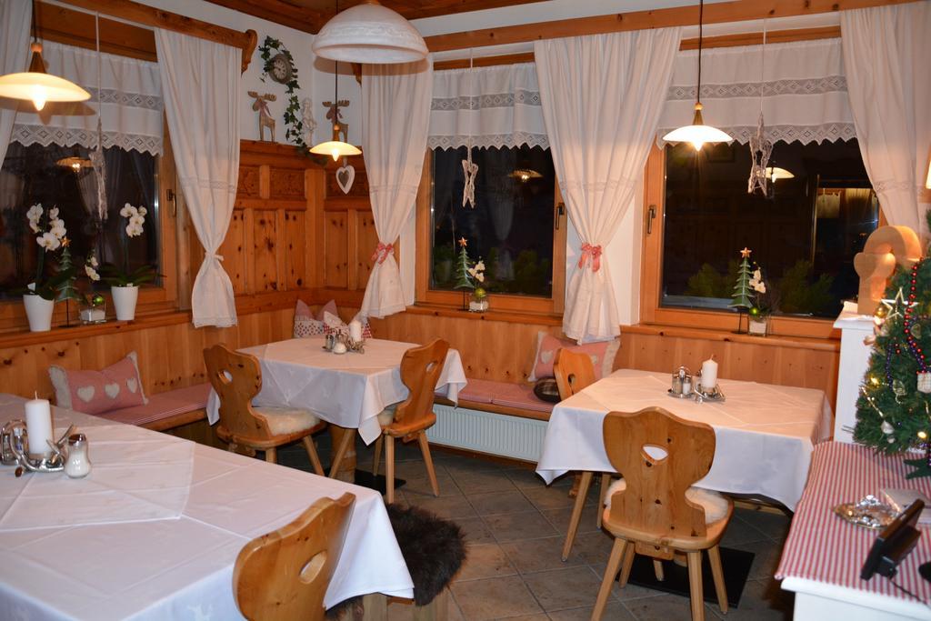 גינזלינג Hotel Gasthaus Schwarzenstein מראה חיצוני תמונה