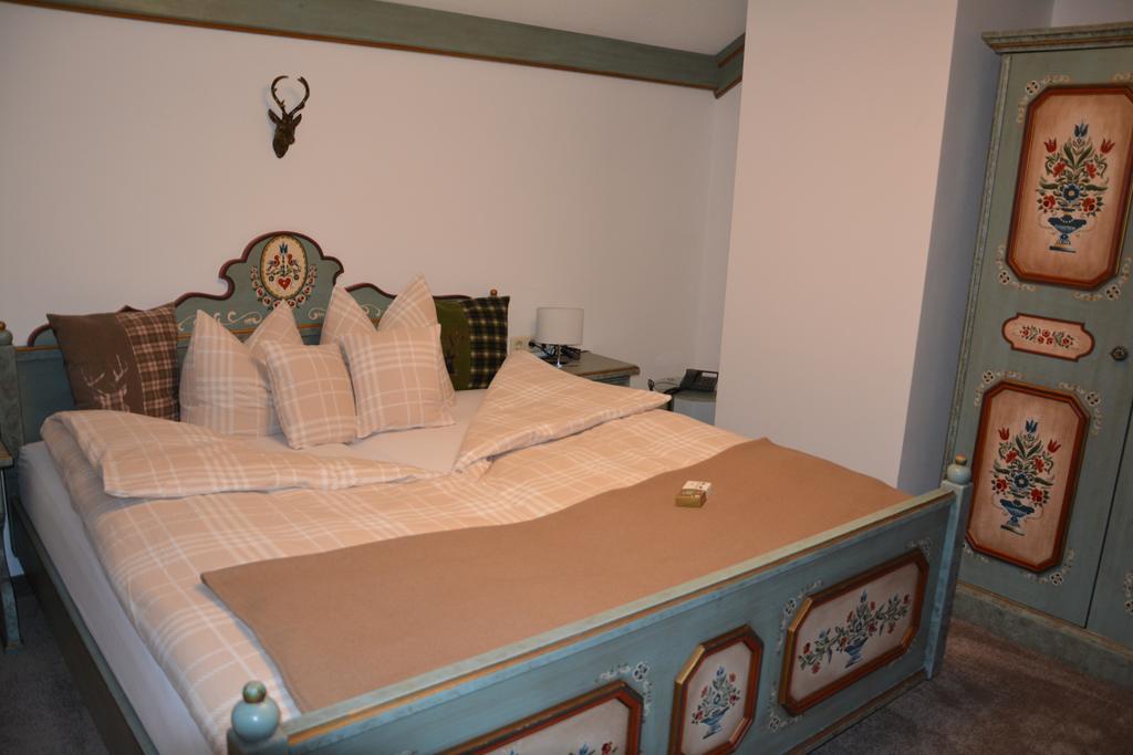 גינזלינג Hotel Gasthaus Schwarzenstein מראה חיצוני תמונה
